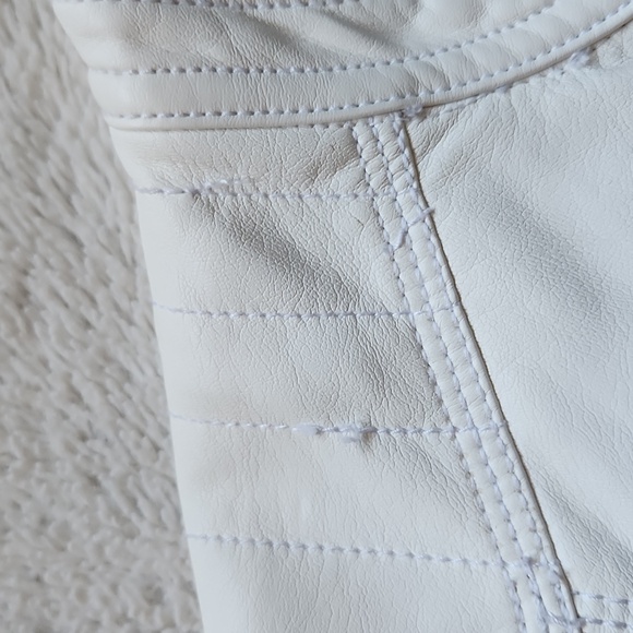 Le Chateau white PU leather jacket - Picture 7 of 8